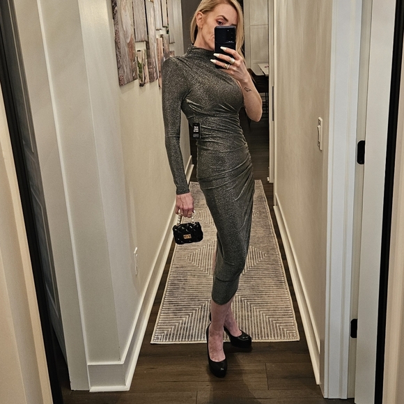 NWT🔥Express Bodycon Single Arm Midi - Size XS - Picture 8 of 14